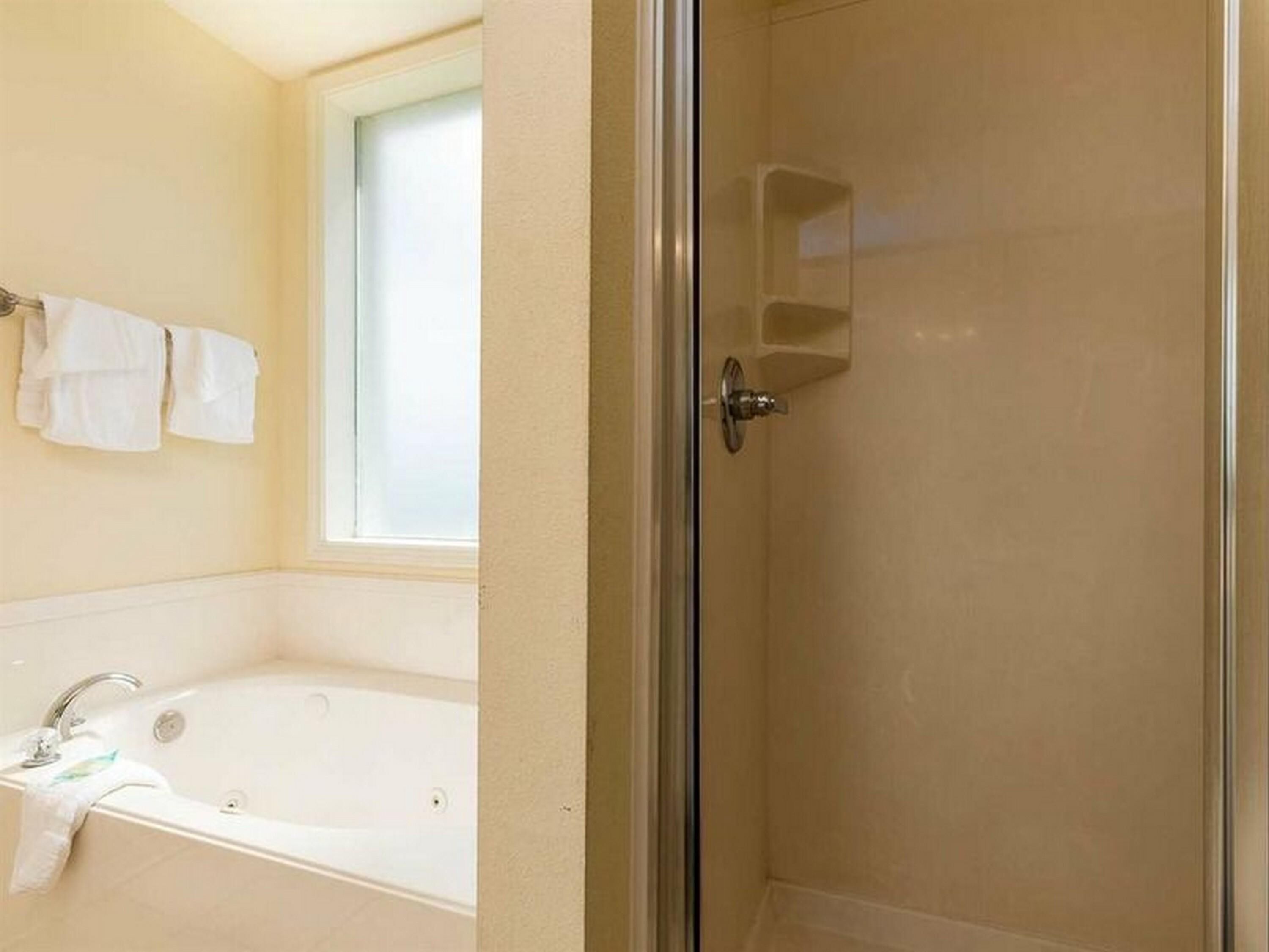 Navy Cove Harbor by Vacasa