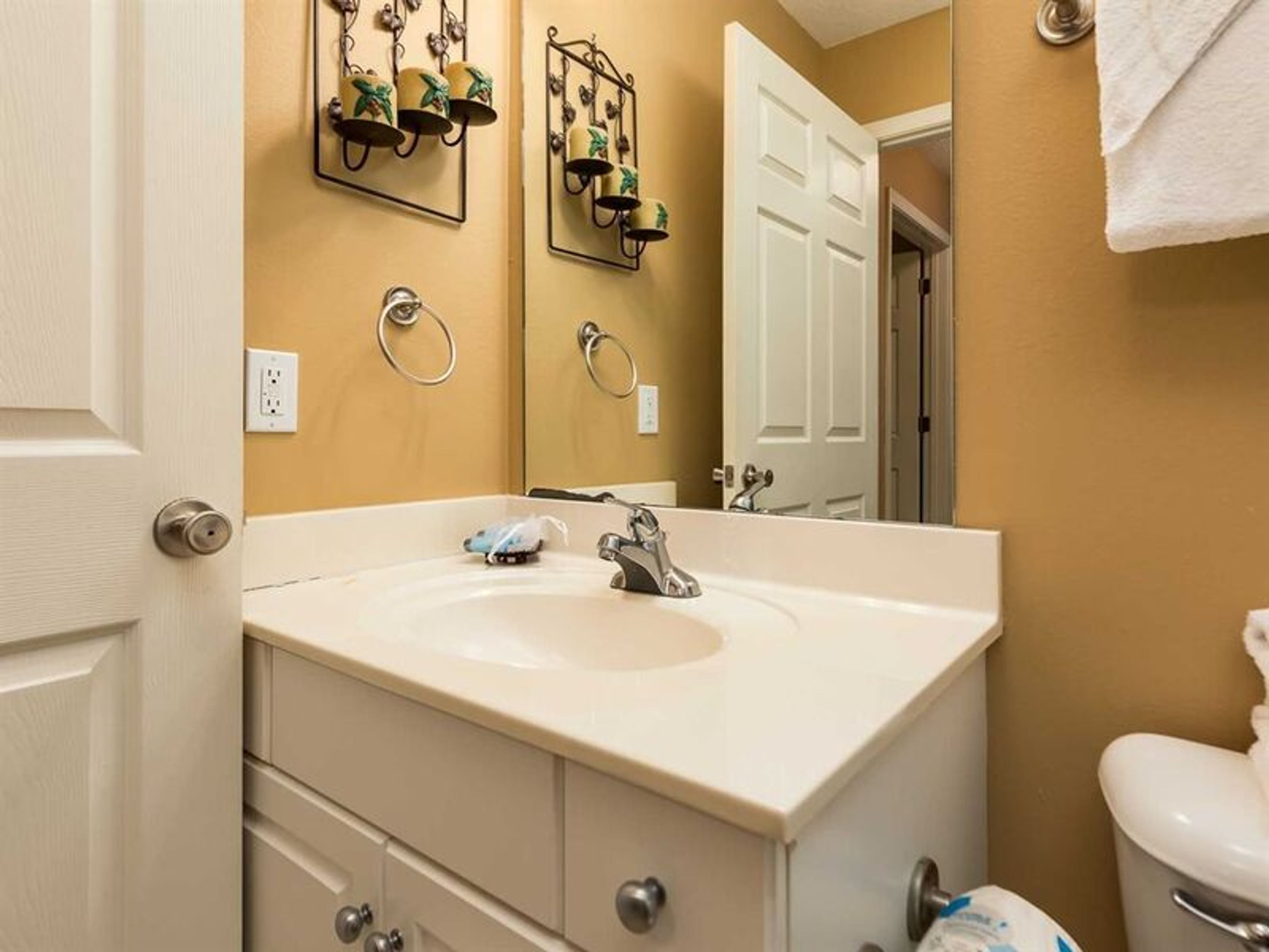 Navy Cove Harbor by Vacasa