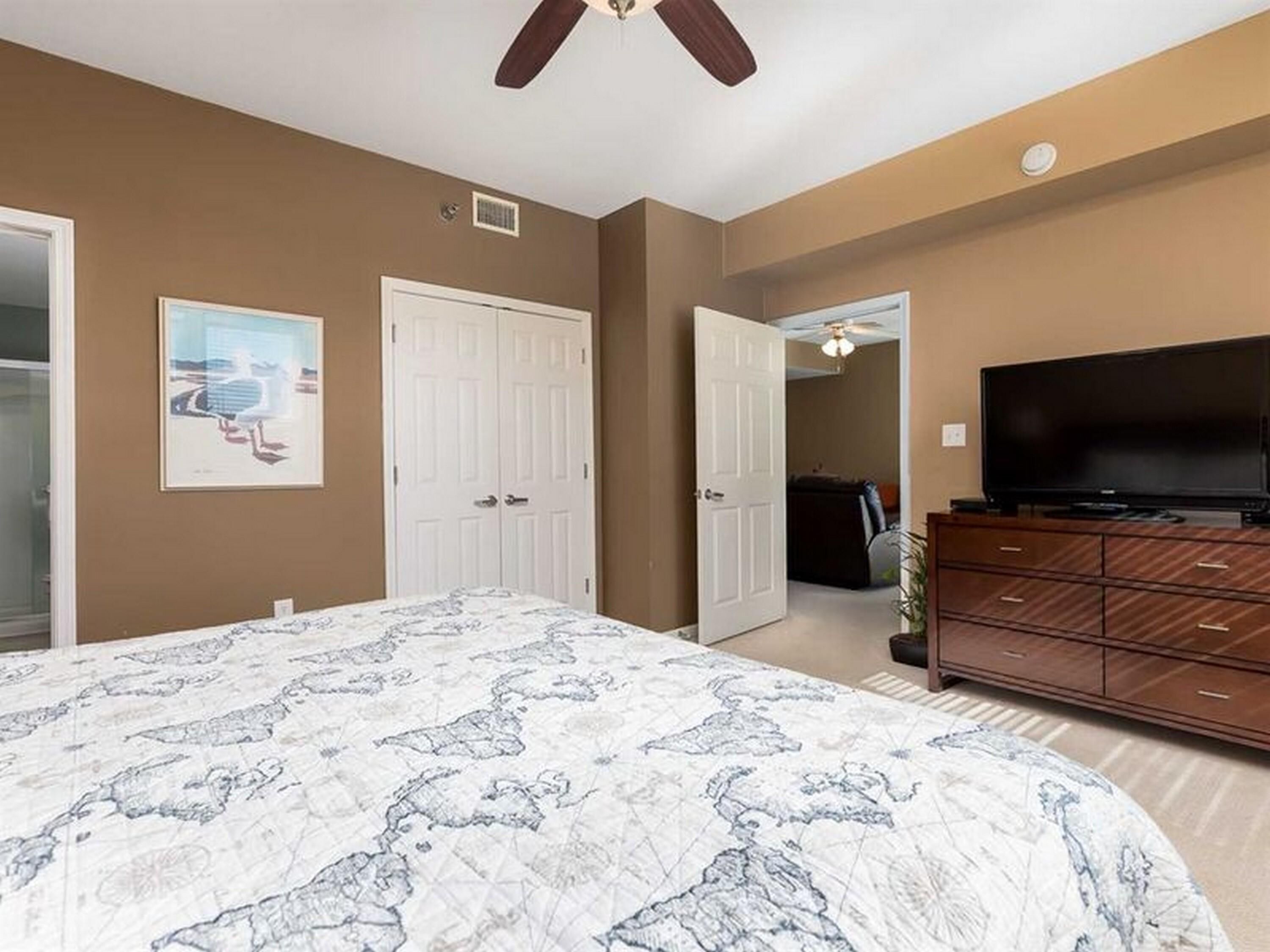 Navy Cove Harbor by Vacasa