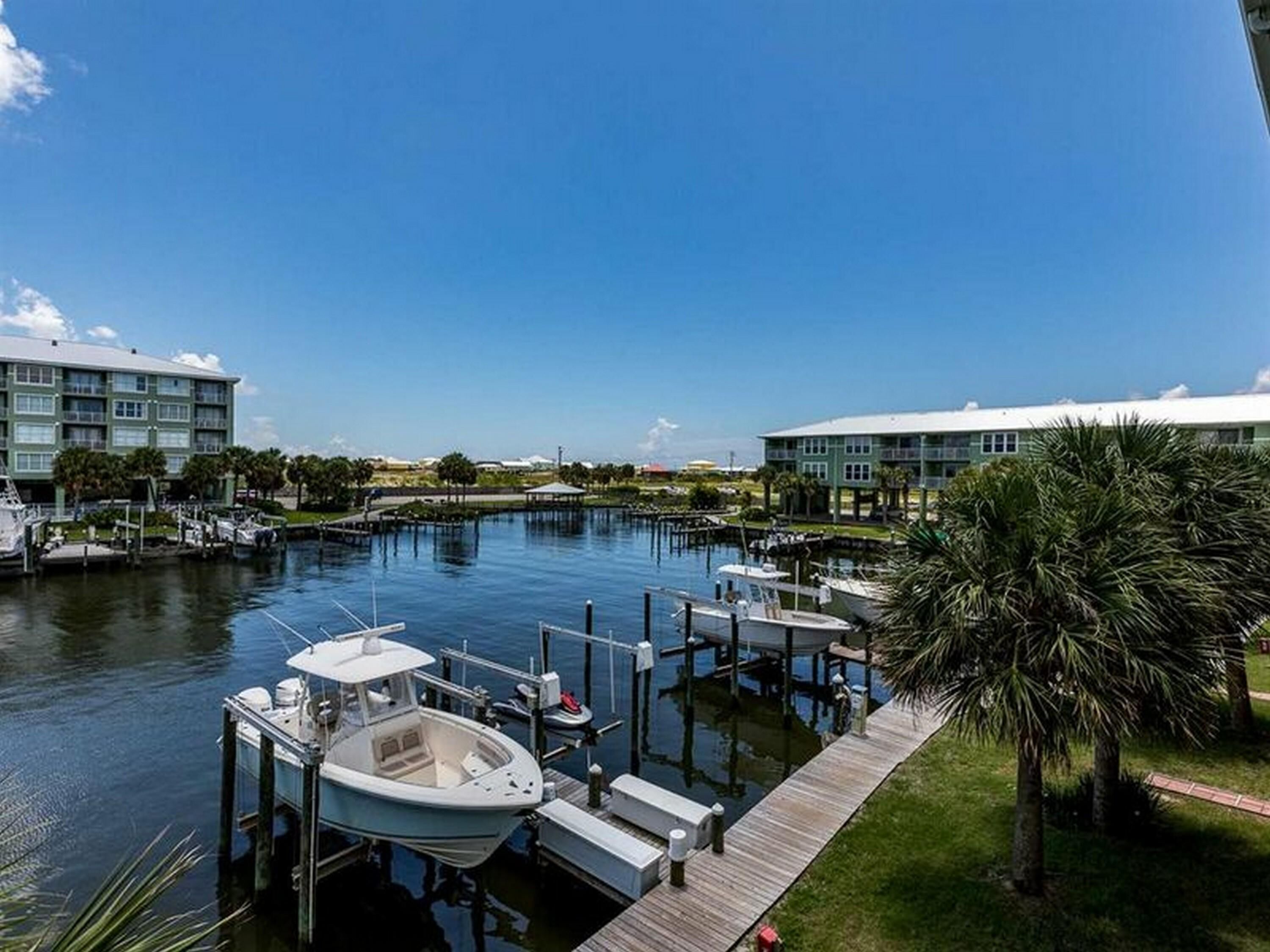 Navy Cove Harbor by Vacasa