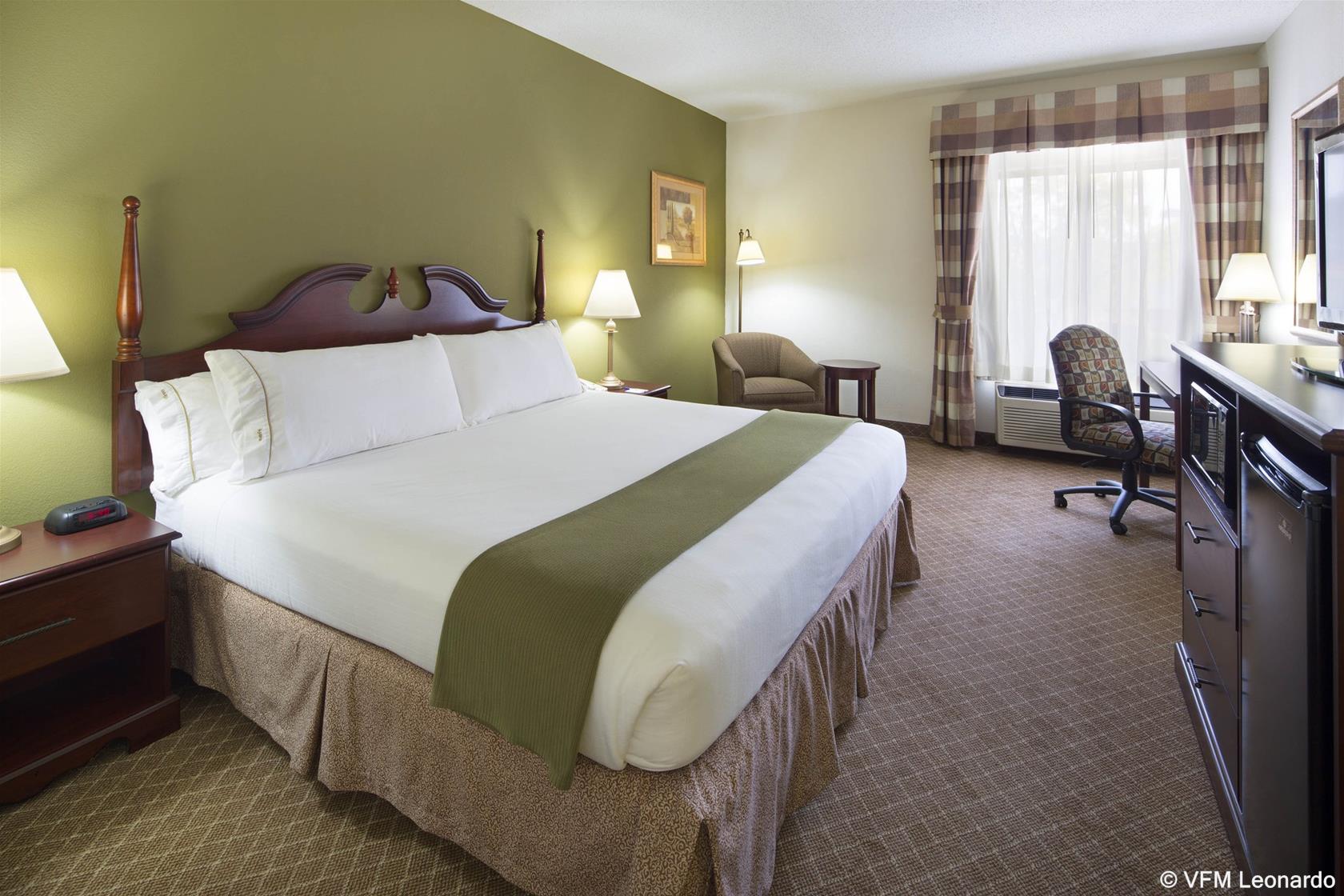 Holiday Inn Express & Suites Fort Payne