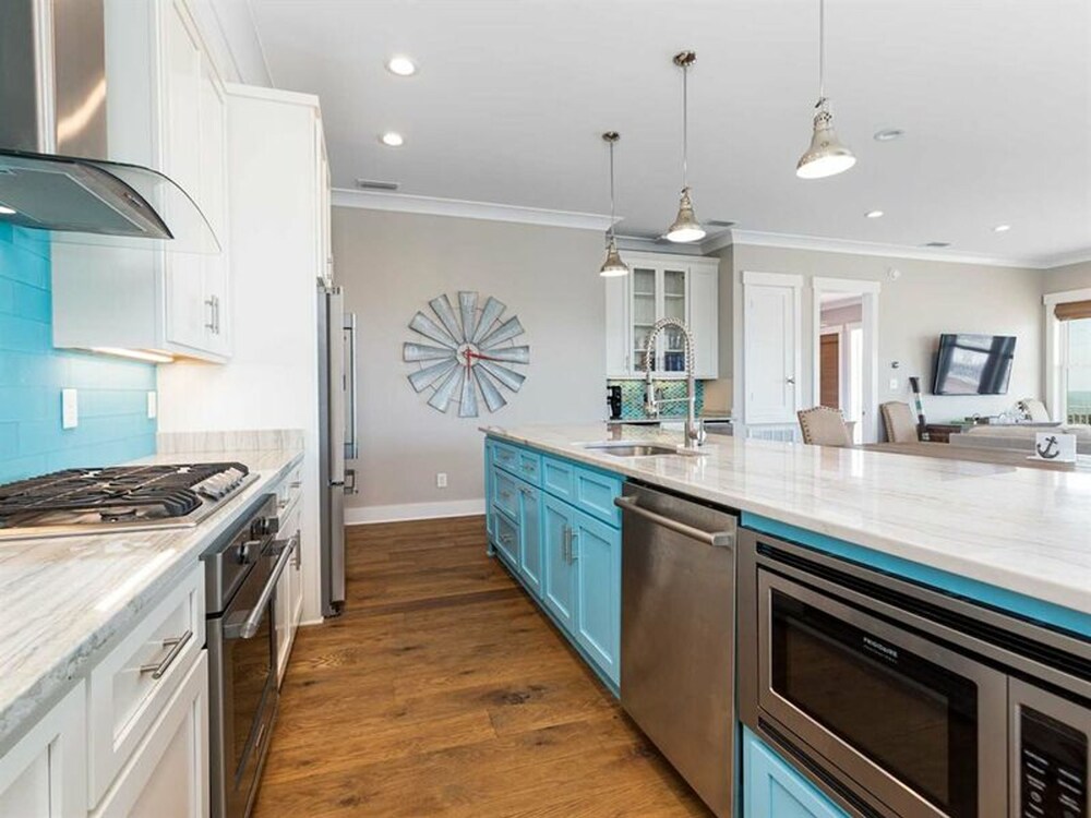 Anchors Away by Meyer Vacation Rentals