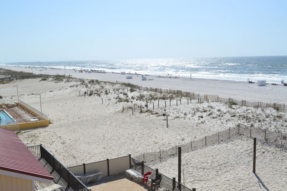 Buena Vista by RedAwning