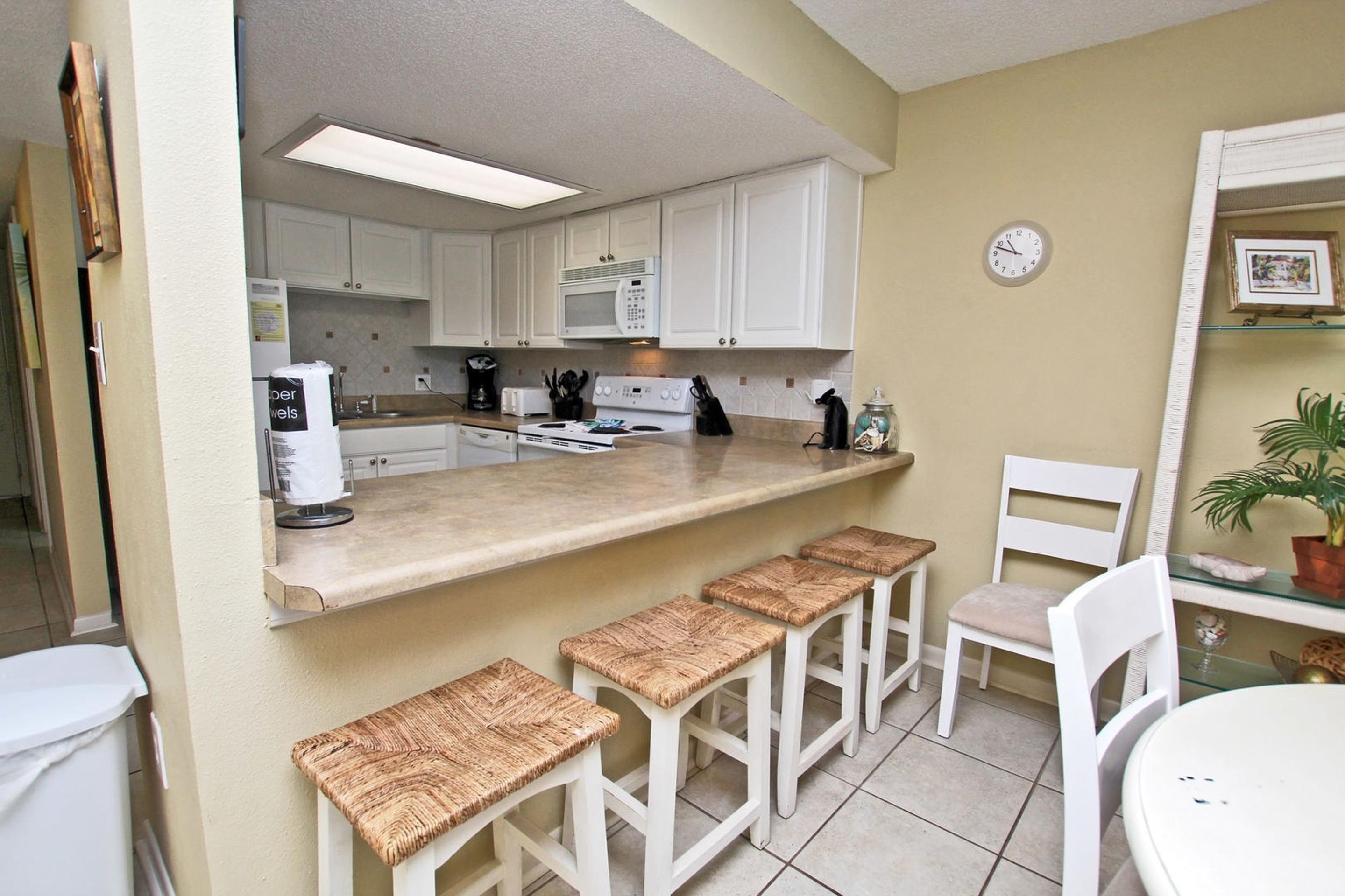 Castaways by Youngs Suncoast