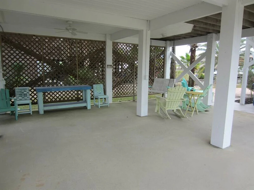 Coastal Dream by Meyer Vacation Rentals