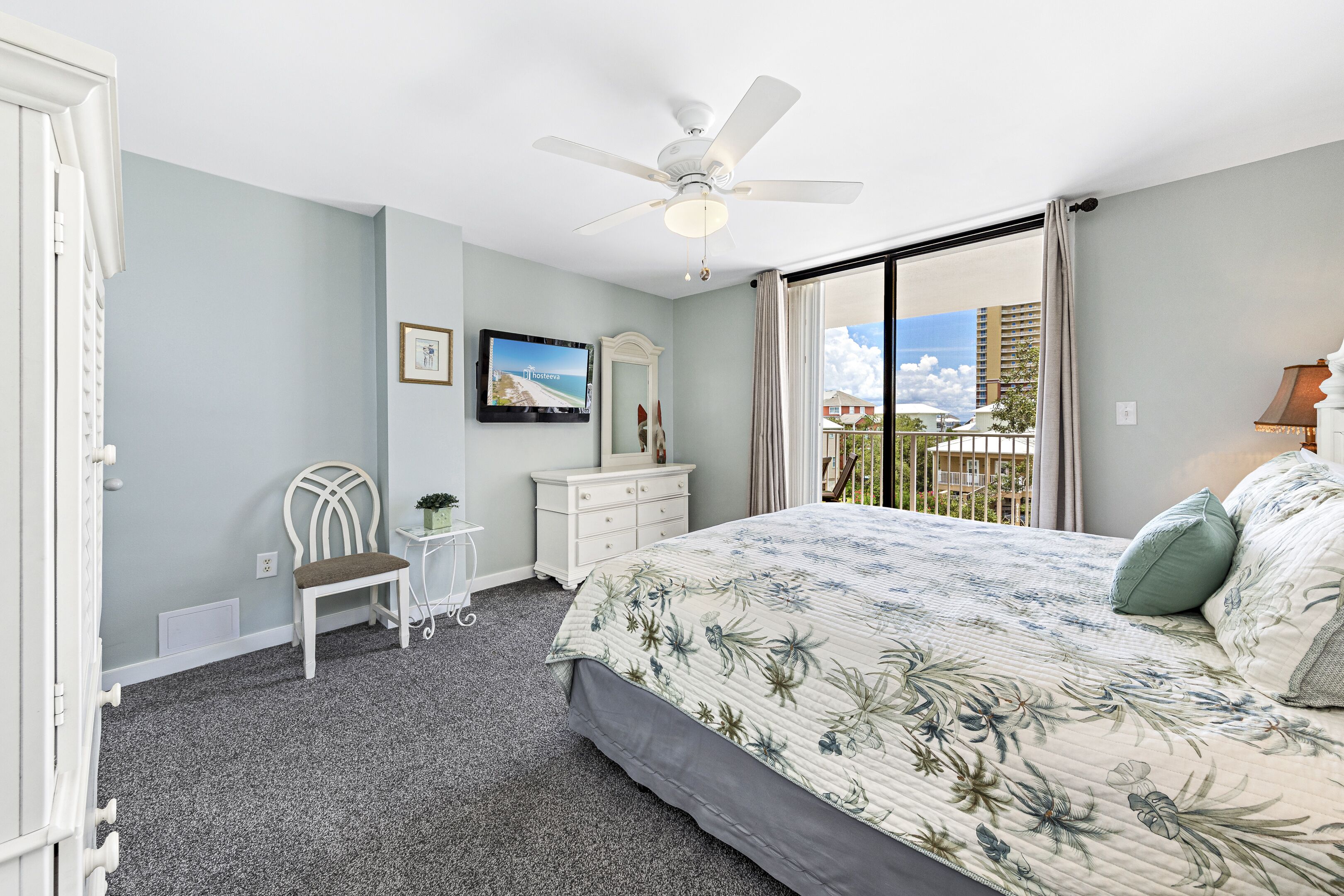 Compass Point Condominium