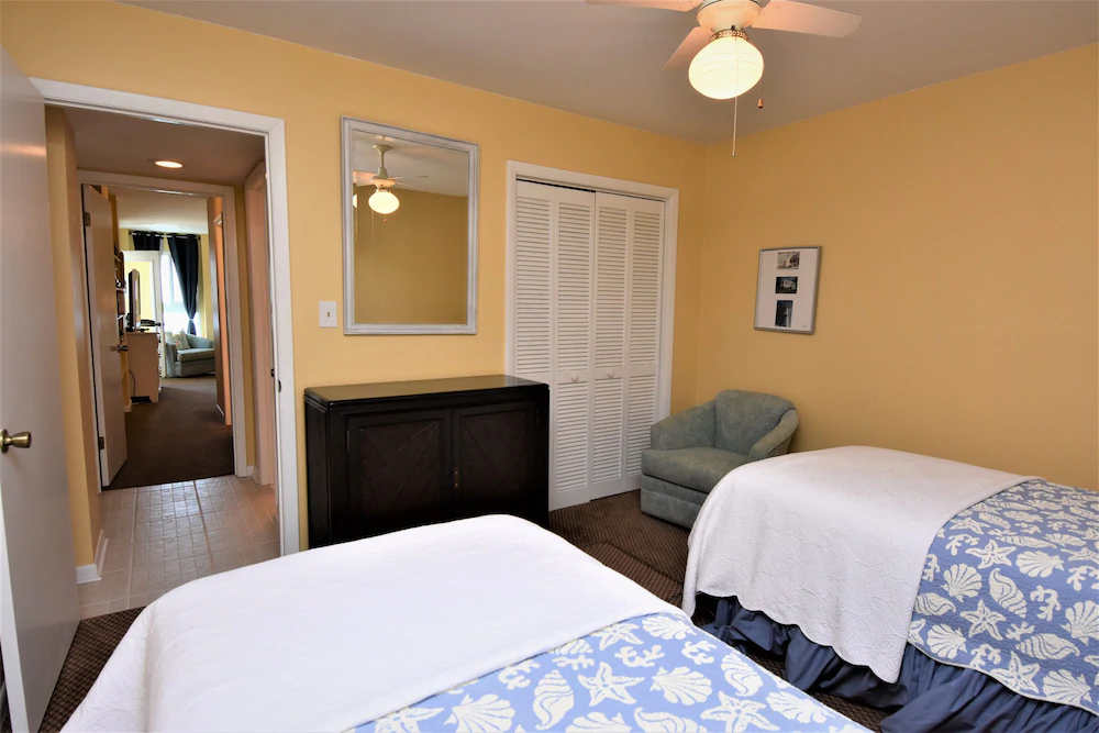 Edgewater West by Bender Vacation Rentals