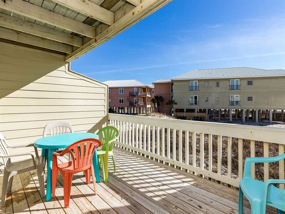 Fort Morgan Townhomes RedAwning