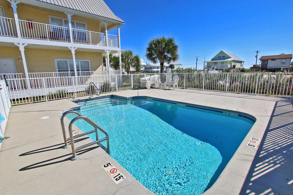 Four C's by Youngs Suncoast