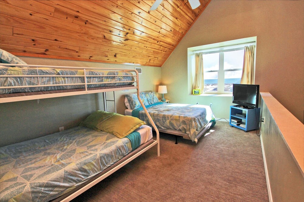 Four C's by Youngs Suncoast