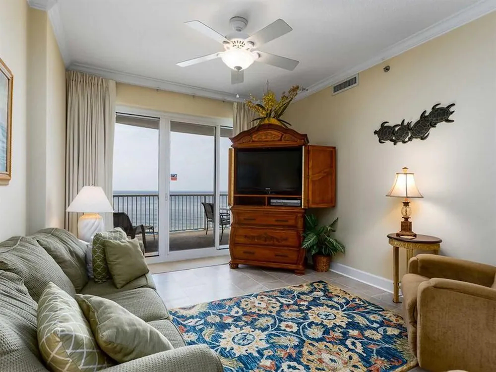 Island Royale by Vacasa