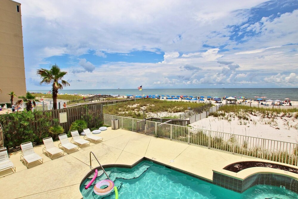 Legacy by Youngs Suncoast