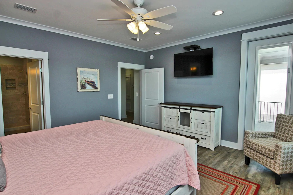 Little Lagoon Cottages by Youngs Suncoast