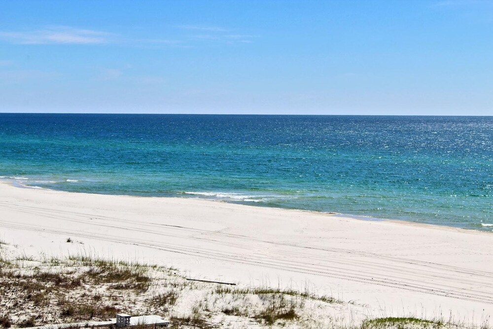 Marilyns Cottage by Youngs Suncoast