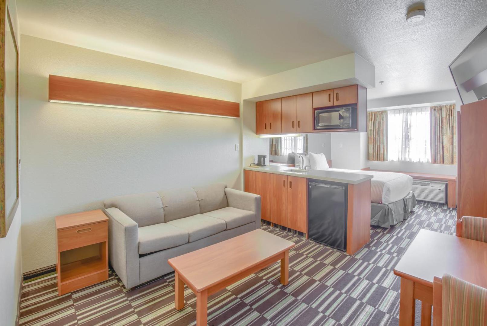 Microtel Inn & Suites by Wyndham Gulf Shores