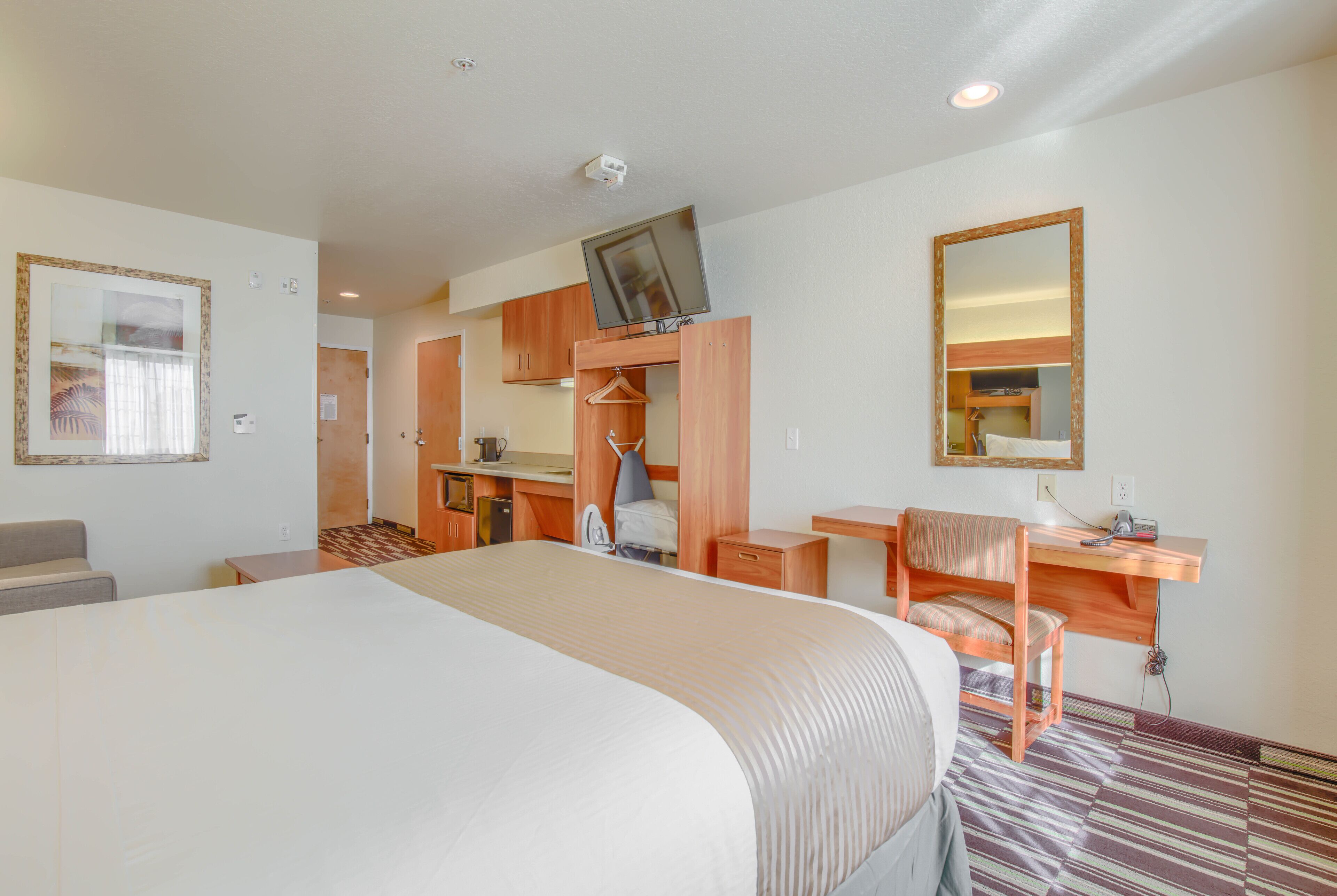 Microtel Inn & Suites by Wyndham Gulf Shores