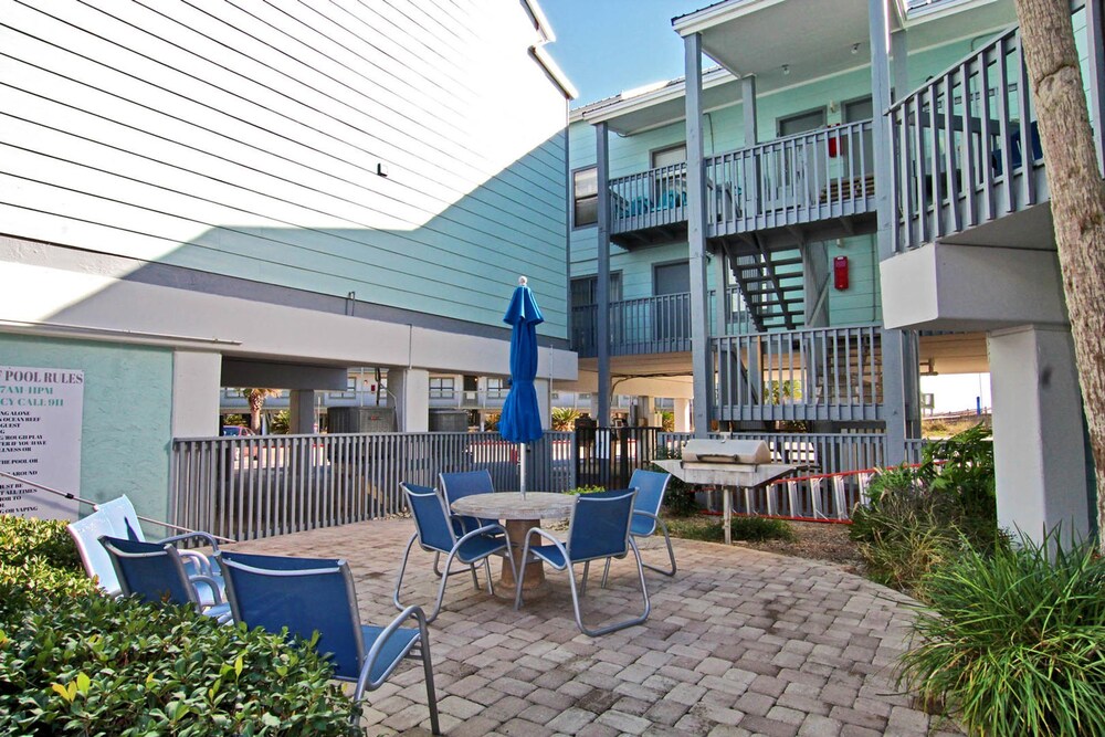 Ocean Reef by Youngs Suncoast