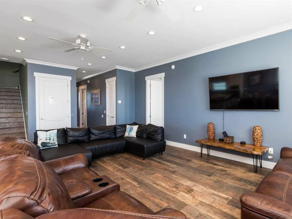 Shipwrecked by Meyer Vacation Rentals