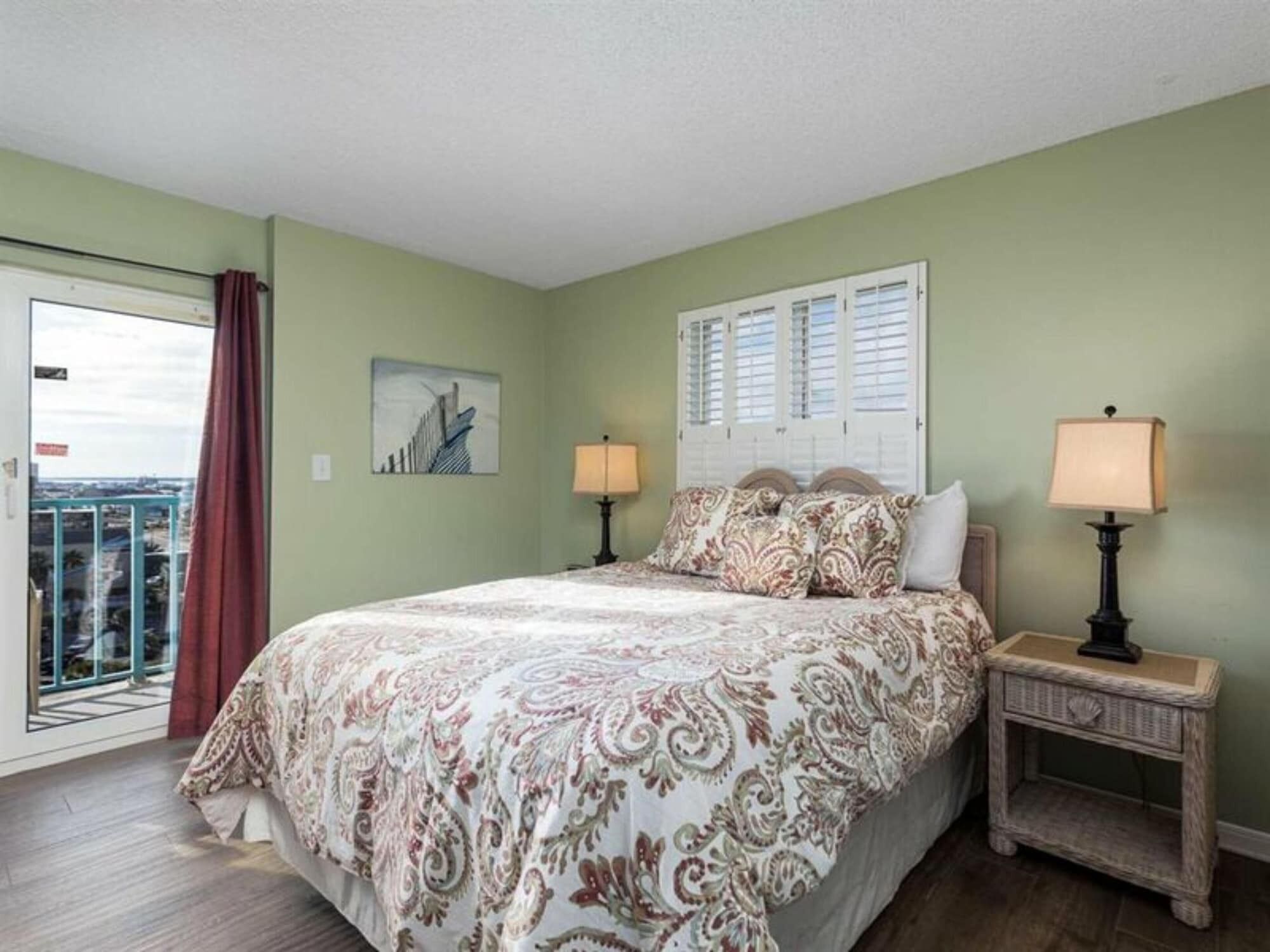 Surf Side Shores by Meyer Vacation Rentals