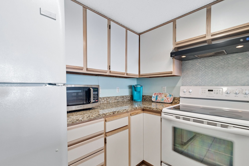 Tropical Winds by ALBVR