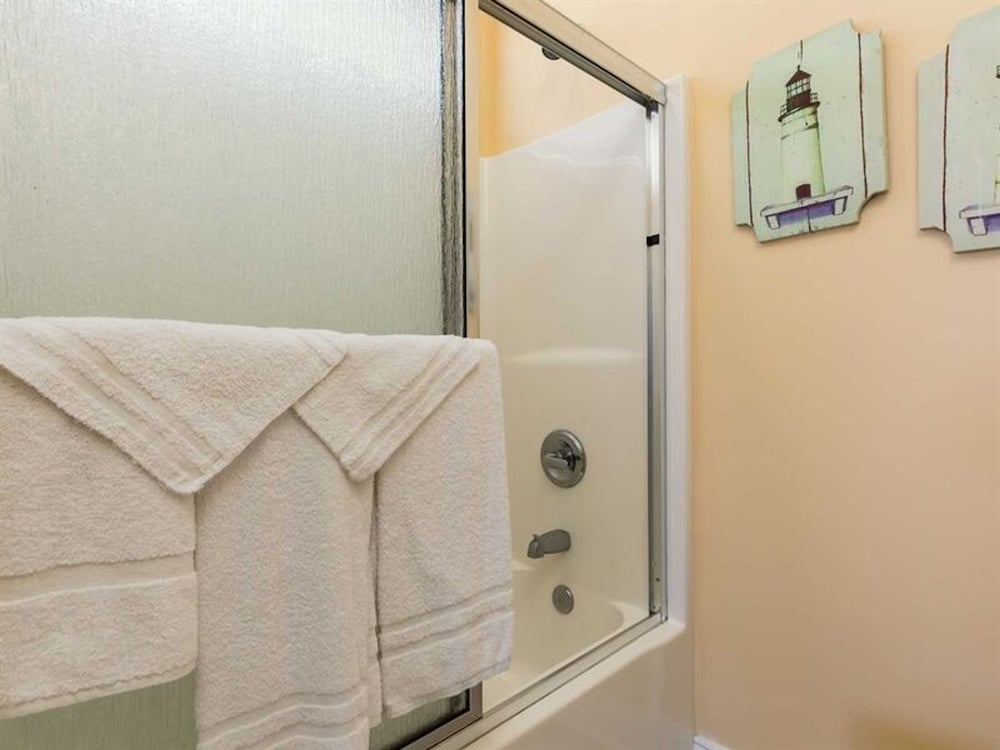 Wit's End by Southern Vacation Rentals