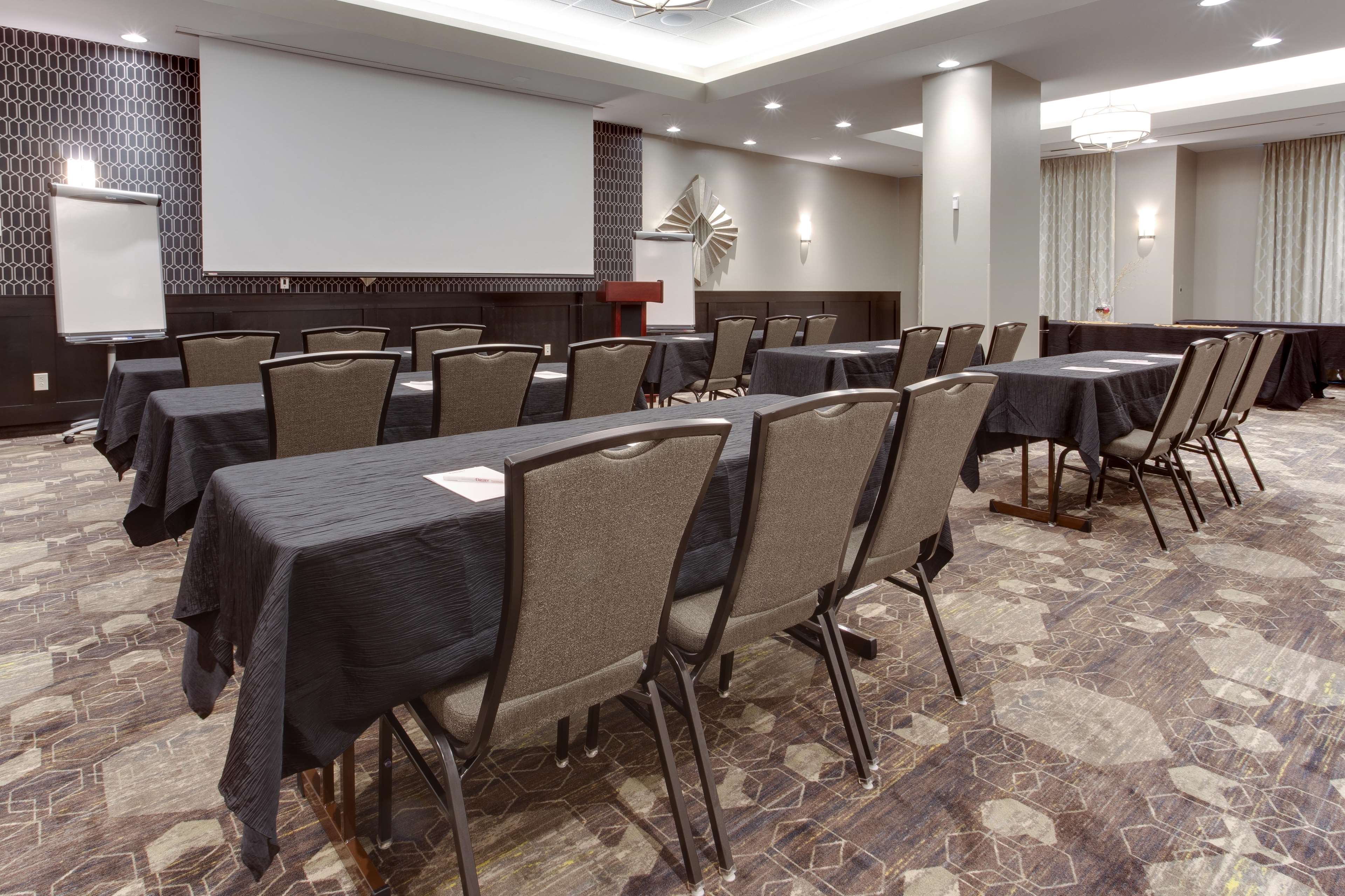 Drury Inn & Suites Huntsville At The Space & Rocket Center