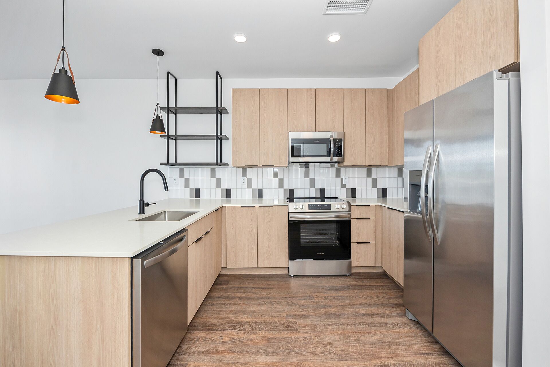 Placemakr Huntsville - MidCity District