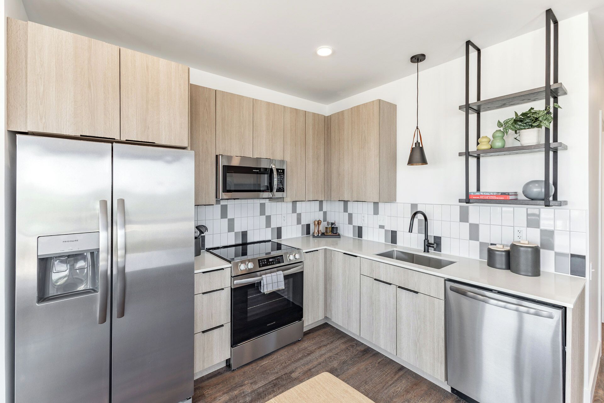 Placemakr Huntsville - MidCity District