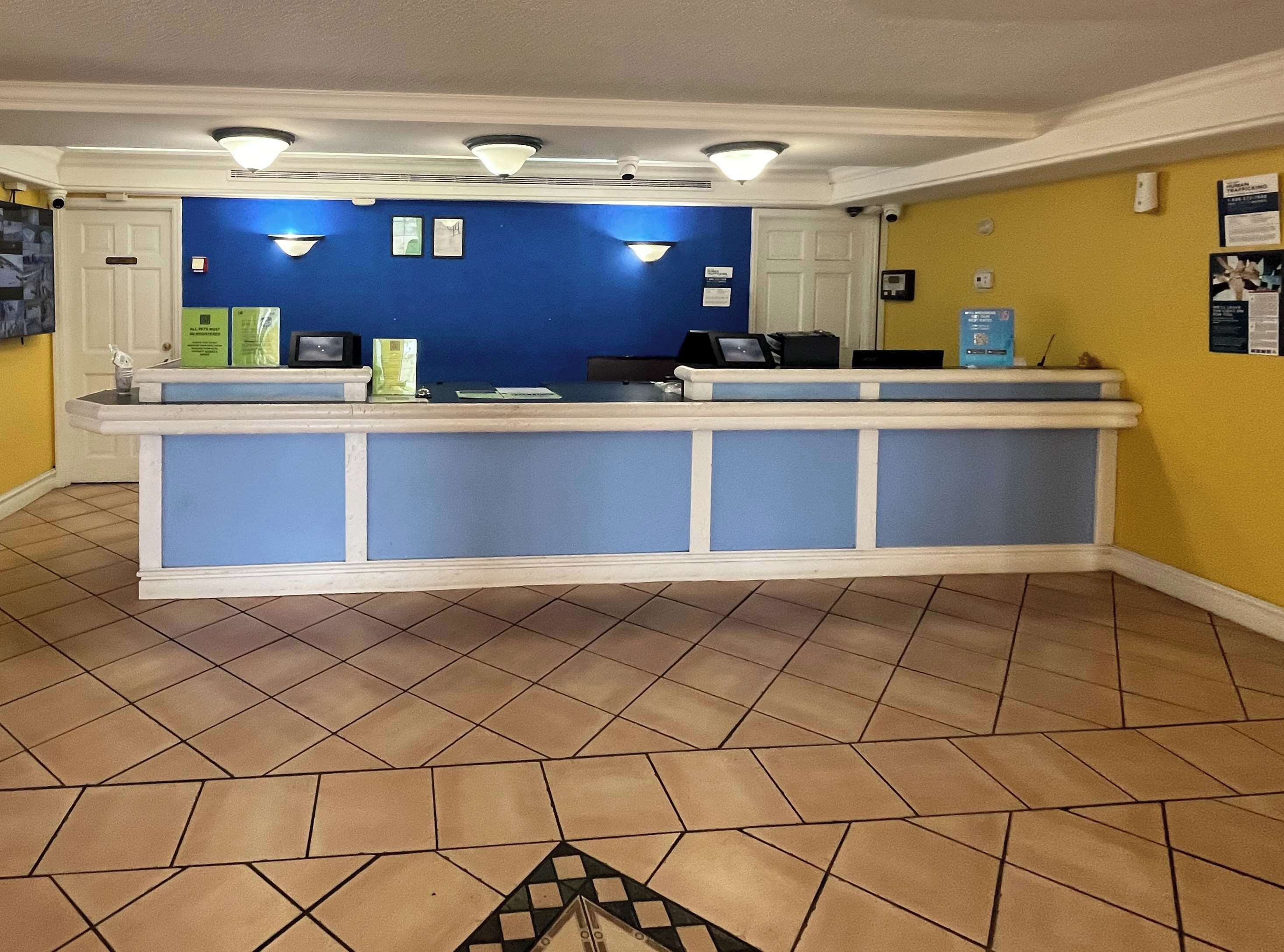 Studio 6 Huntsville, AL University Drive