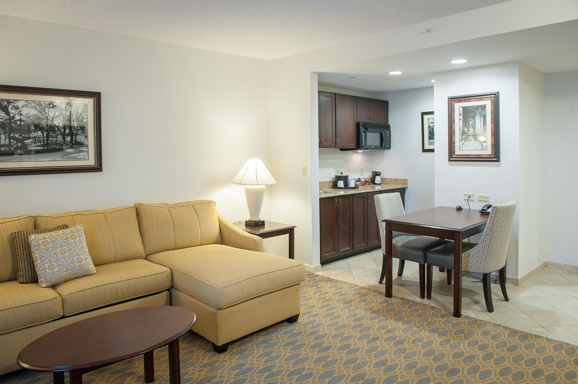 Hampton Inn & Suites Mobile- Downtown Historic District