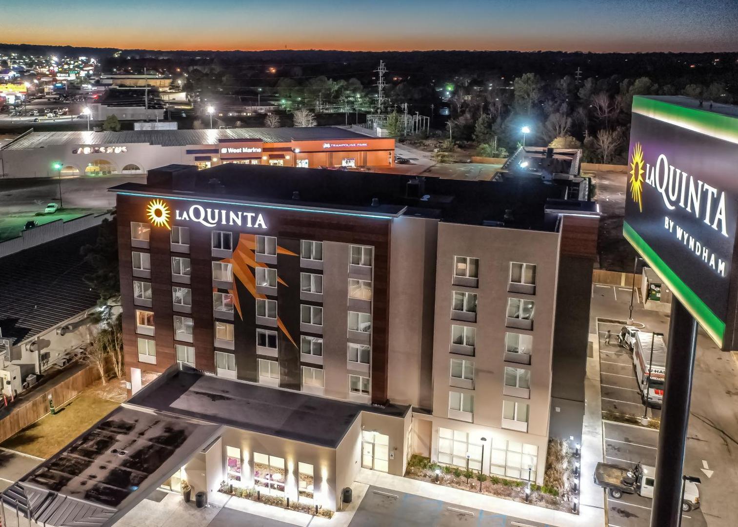 La Quinta Inn & Suites by Wyndham Mobile