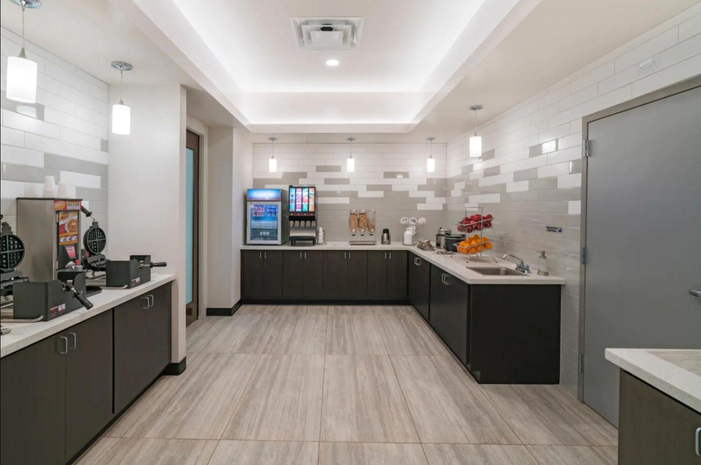 La Quinta Inn & Suites by Wyndham Mobile