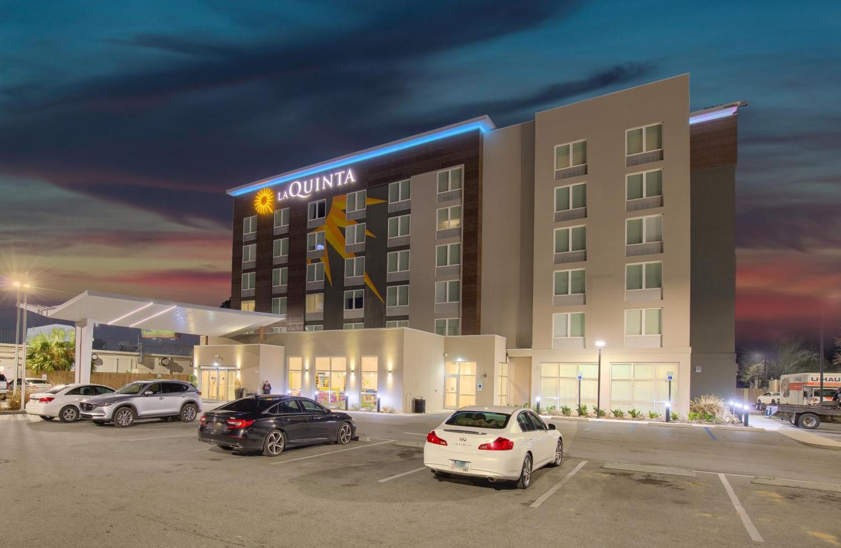 La Quinta Inn & Suites by Wyndham Mobile