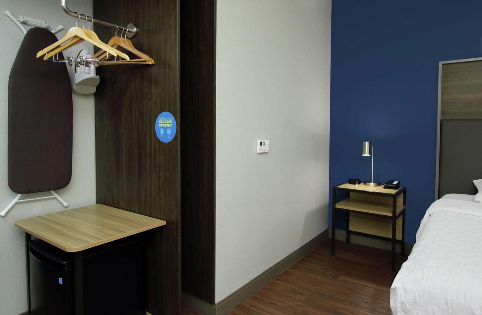 Tru by Hilton Mobile