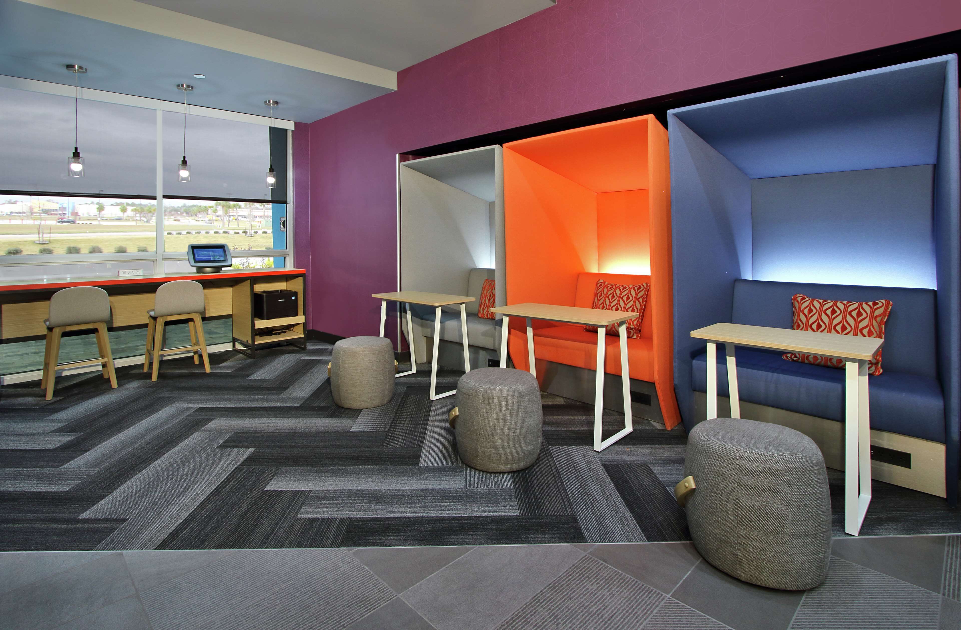 Tru by Hilton Mobile