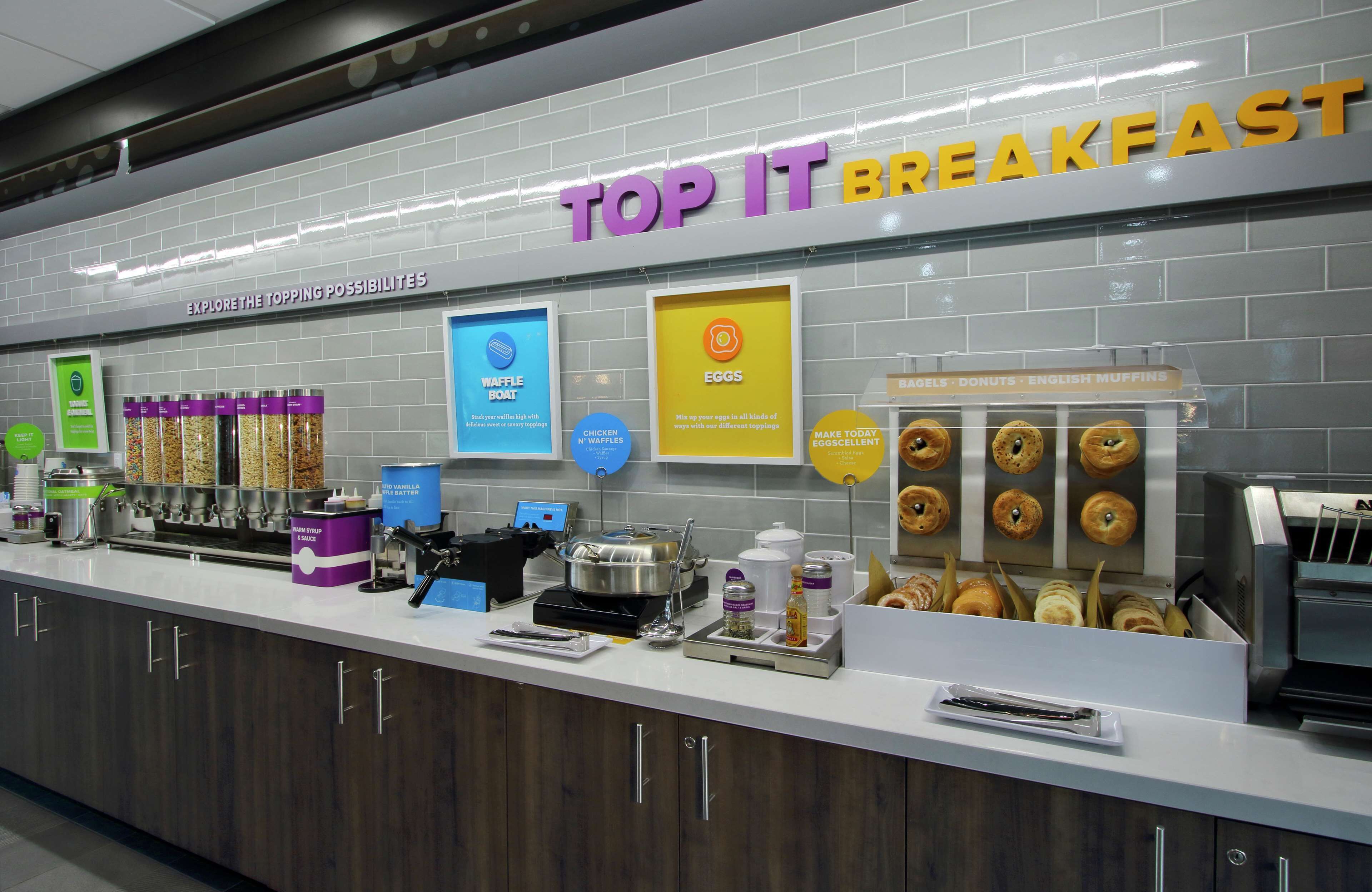 Tru by Hilton Mobile