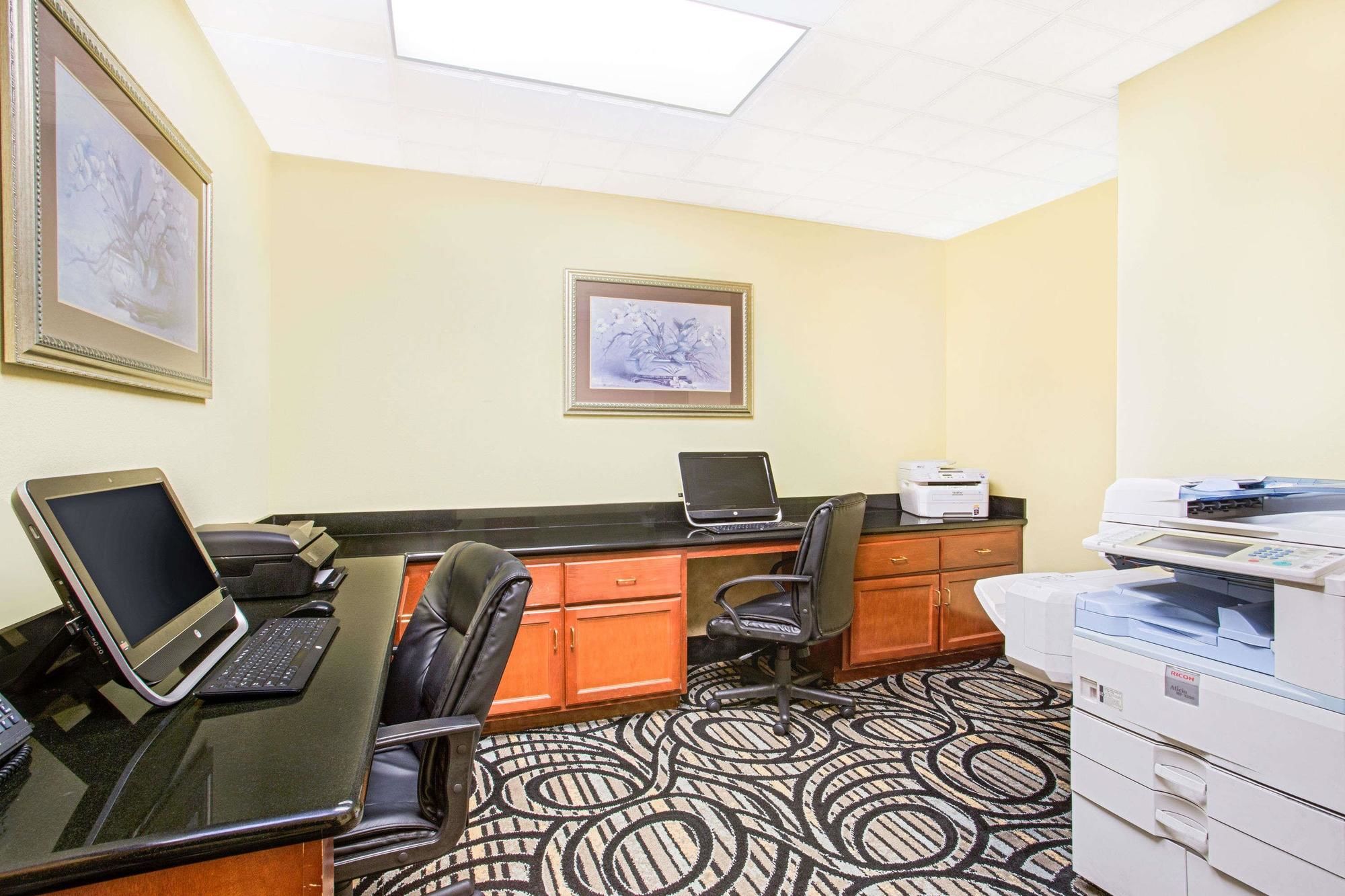 Holiday Inn Express & Suites - Mobile - I-65, an IHG Hotel