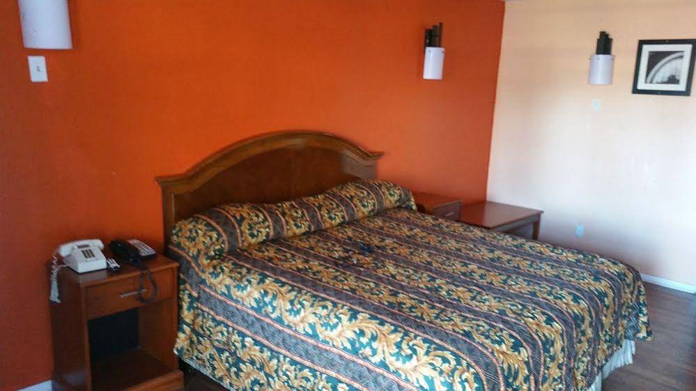 America's Best Inn - Montgomery South