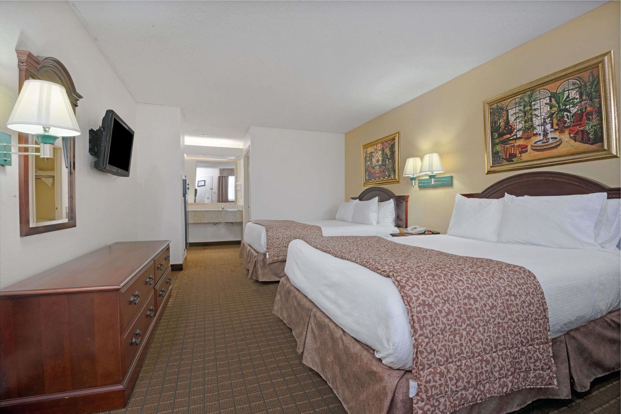 Travelodge by Wyndham Montgomery East