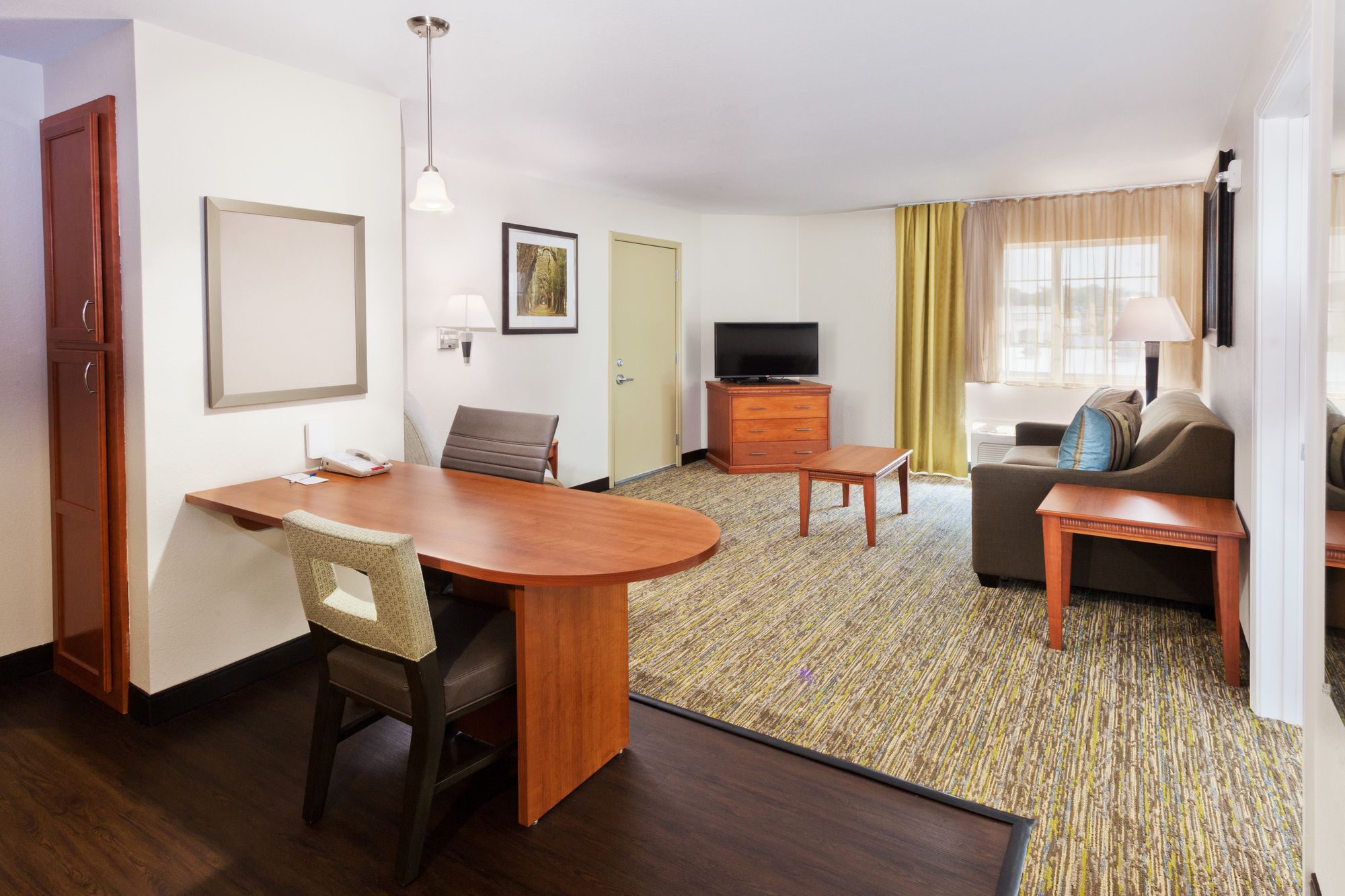 Candlewood Suites Eastchase Park