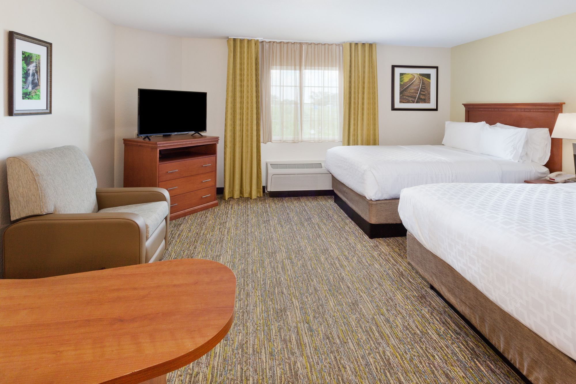 Candlewood Suites Eastchase Park