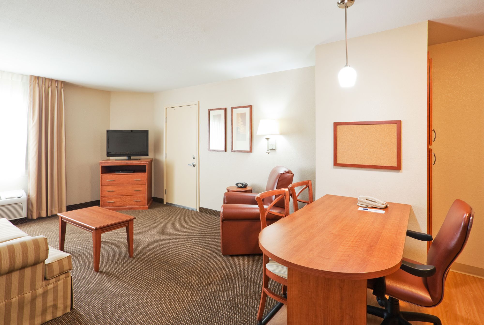 Candlewood Suites Eastchase Park