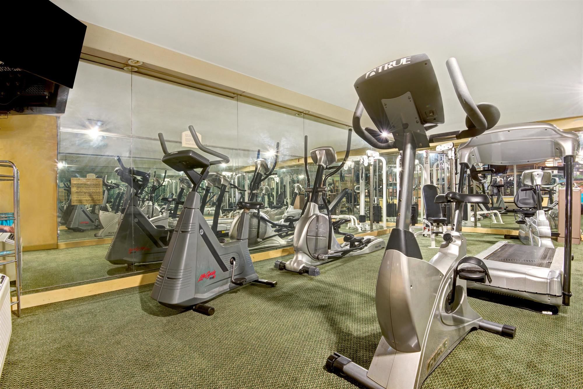 Days Inn by Wyndham Montgomery Near AUM