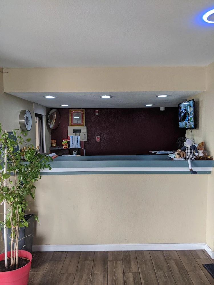 Key West Inn Montgomery South