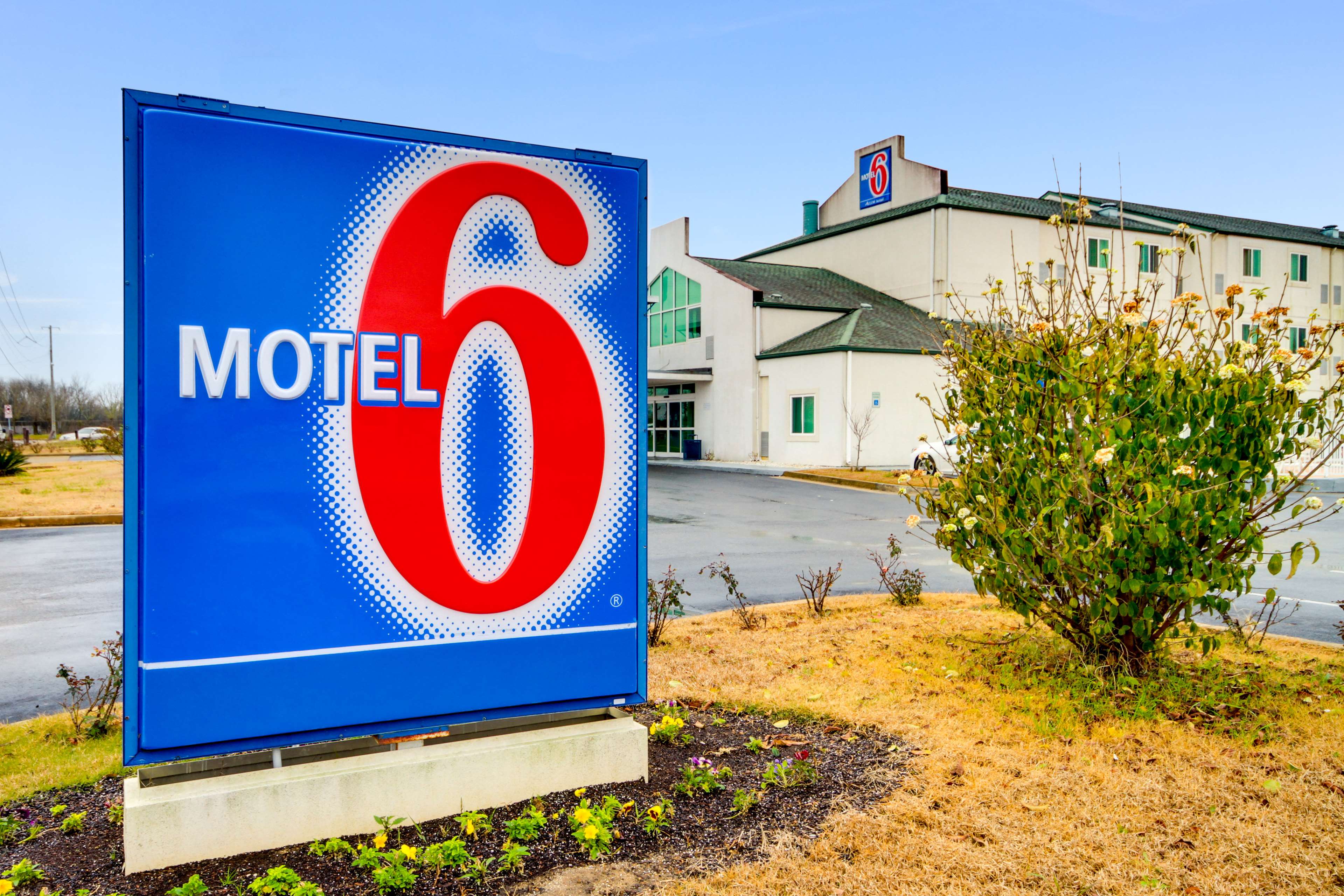 Motel 6 Montgomery Airport