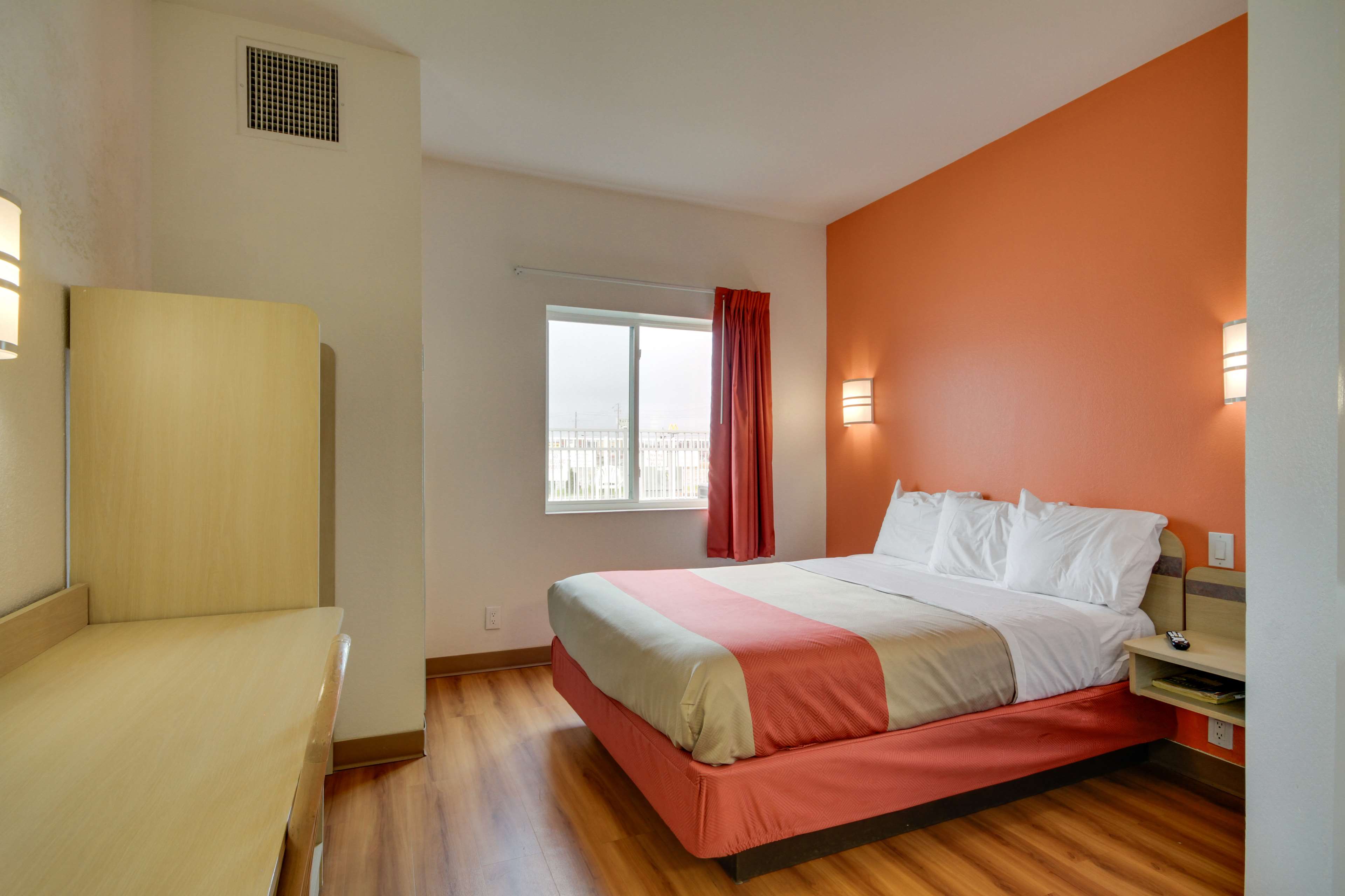 Motel 6 Montgomery Airport