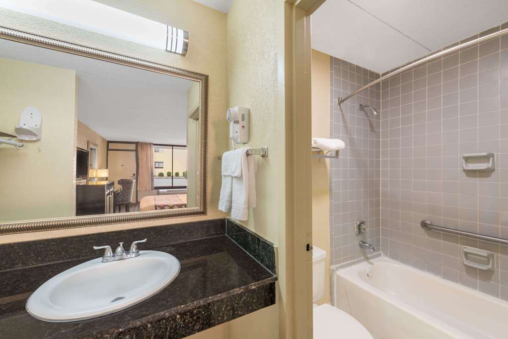 Hotel Montgomery AL I-85