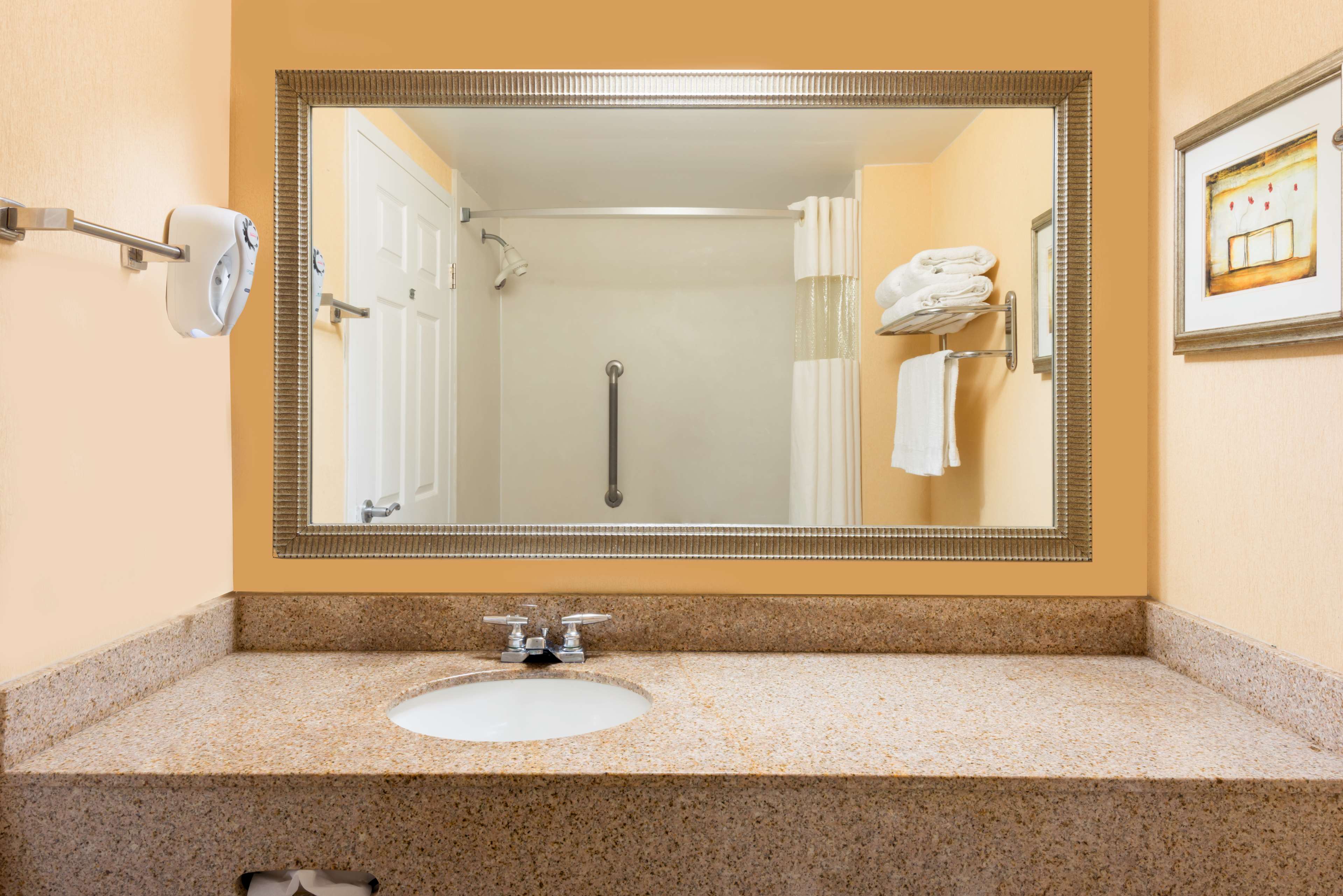 Wingate by Wyndham Montgomery