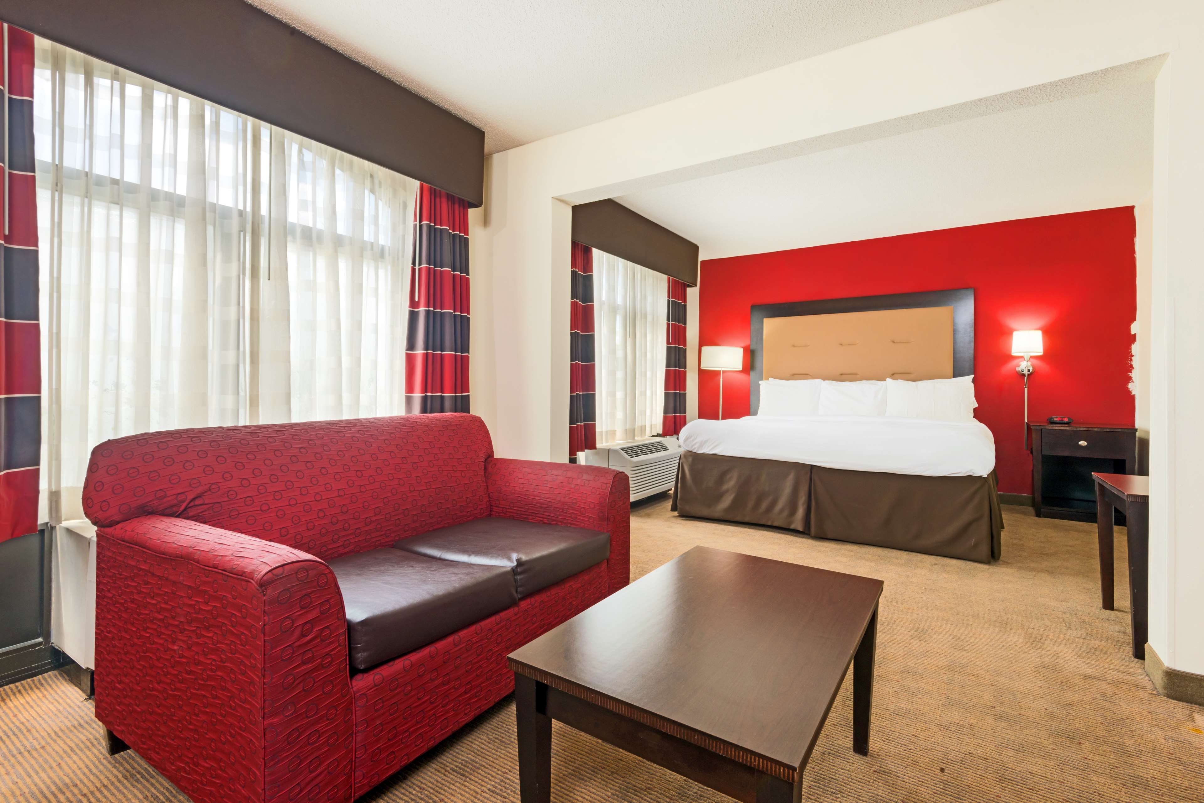 Wingate by Wyndham Montgomery