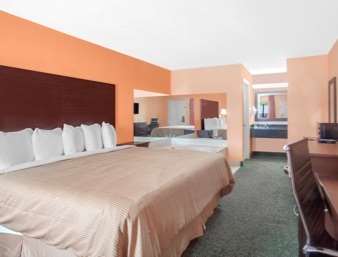 Days Inn by Wyndham Moulton